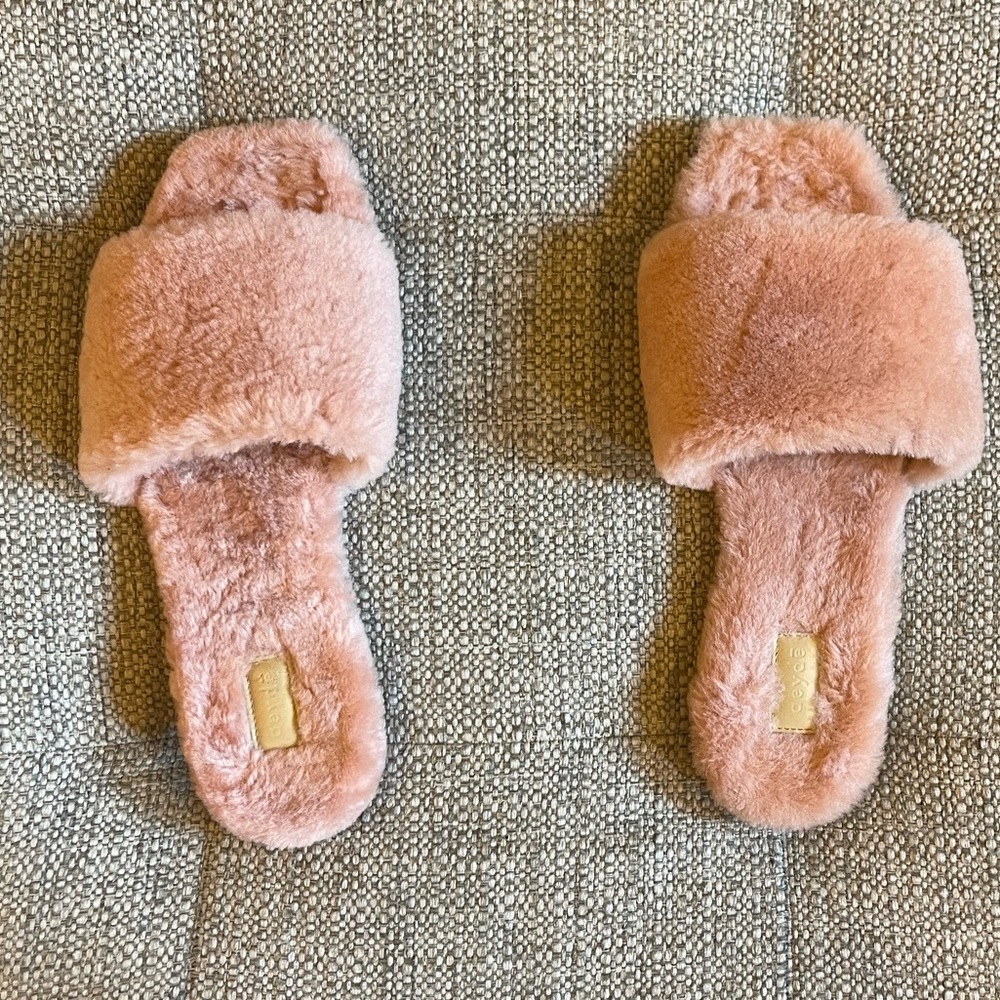 Aeyde shearling slides